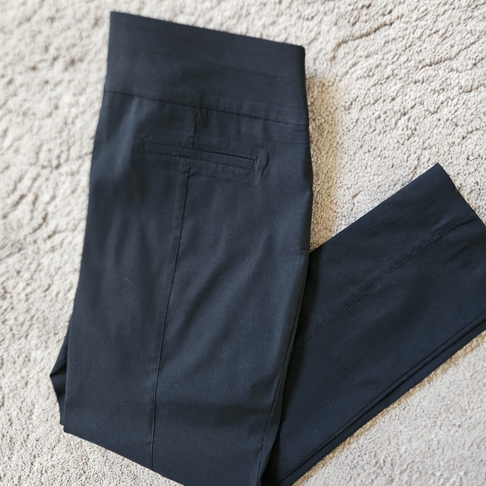 Like NEW ☆ Kasper Crop Pants, Size Medium Petite, NICE! - Picture 3 of 3